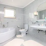 펜션 Family Friendly House With A Swimming Pool - Volosko, - 7920