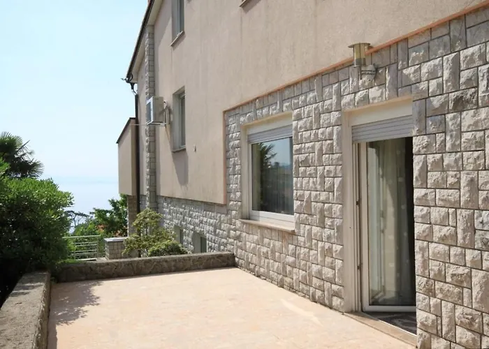 Family Friendly House With A Swimming Pool - Volosko, - 7920 펜션 오파티아