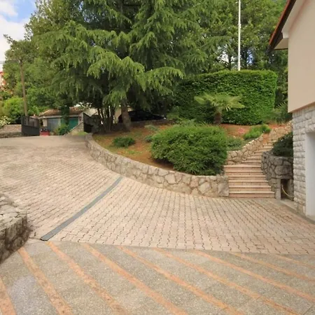 Vakantiehuis Family Friendly House With A Swimming Pool - Volosko, - 7920 *